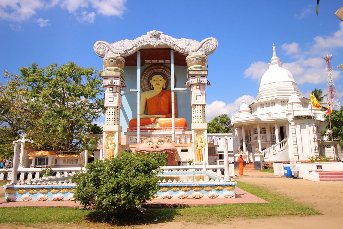Visit Angurukaramulla Temple
