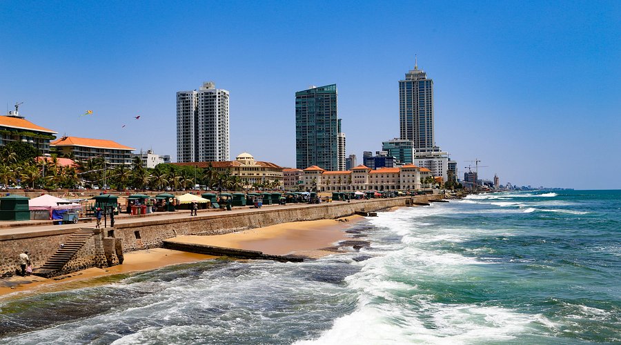 Stroll along Galle Face Green