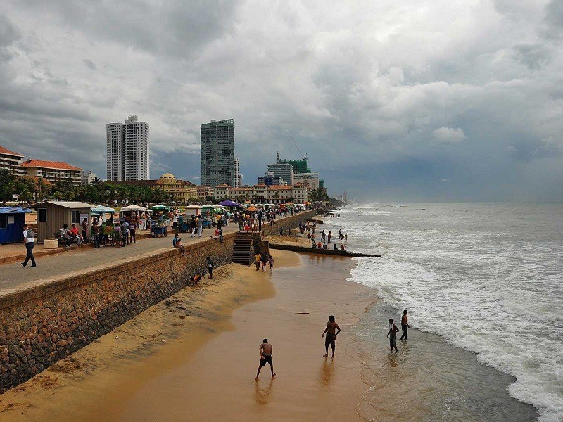 Stroll along Galle Face Green