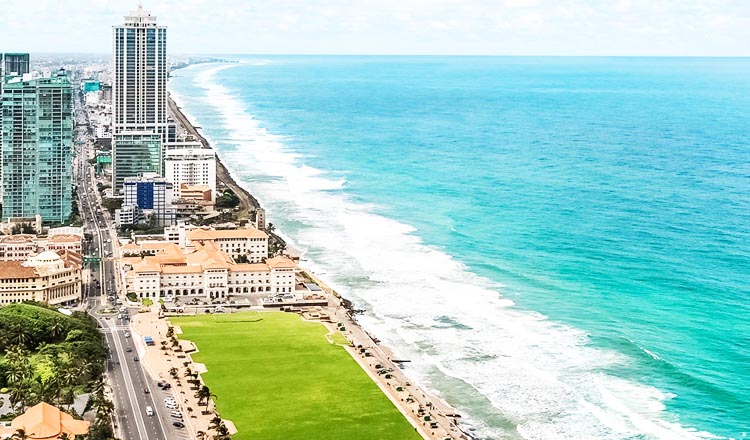 Stroll Galle Face Green